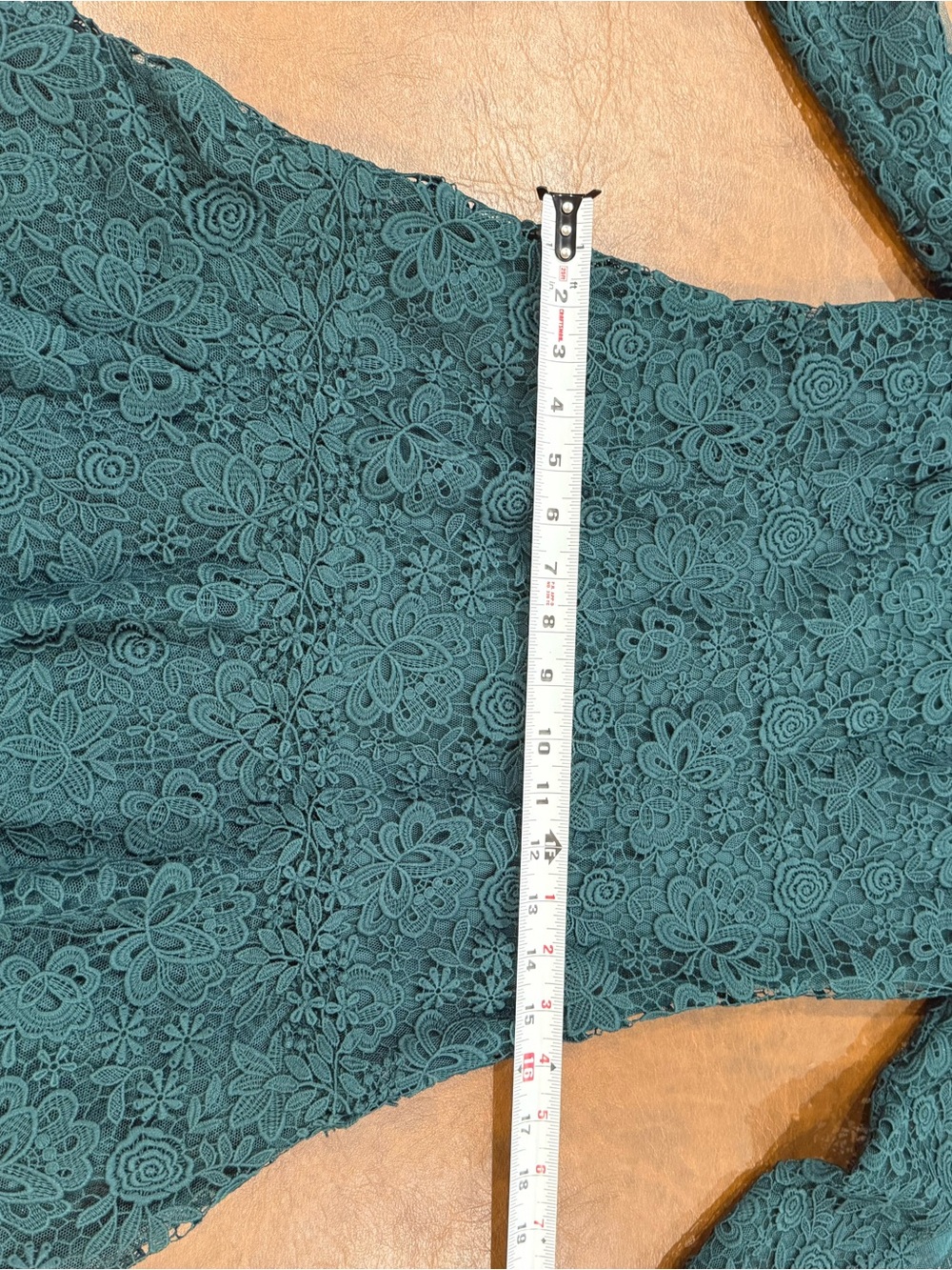 Teri Jon Rickie Freeman Lace Tiered Long-Sleeve Formal Dress Deep Green Size 2 - Picture 4 of 14